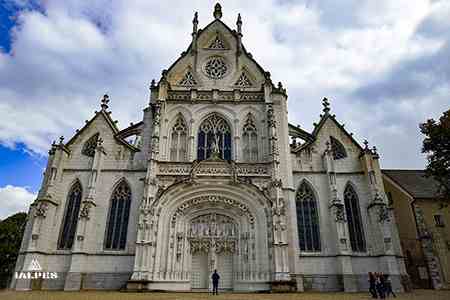 Église Saint-Nicolas-de-Tolentin au Monastère de Brou