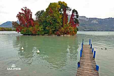 Port plaisancier du lac d'Annecy