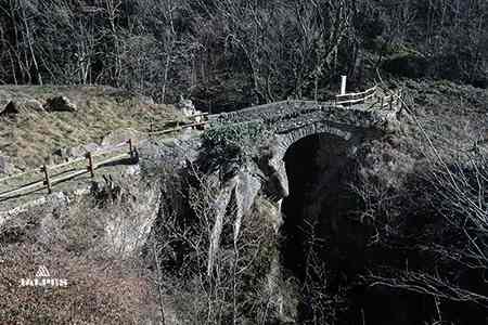 Fontainemore, pont du gouffre de Guillemore