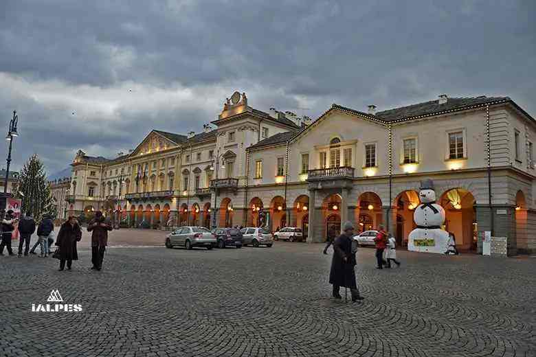Place Emile Chanoux, Aoste, Italie