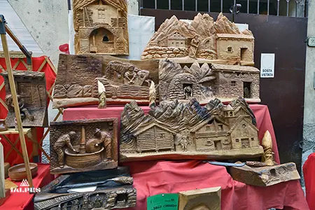 Vallée d'Aoste, foire populaire de Saint-Ours à Donnas.