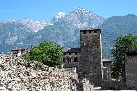 Enceintes romaines d'Aoste, Italie