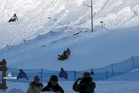 Vallée d'Aoste, espace piste de luge à Cervinia.