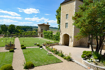 Château de Saint-Bernard, Ain