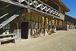 balcon de la ferme de la forêt, Courtes