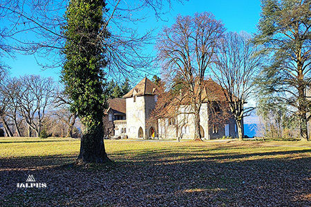 Manoir de Rovorée en automne