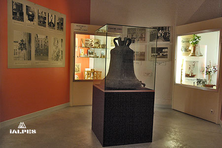 Ancienne cloche