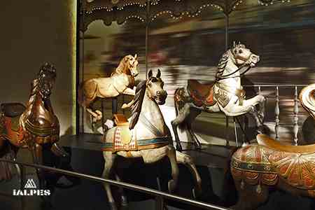 Manège à chevaux, château de Chantilly