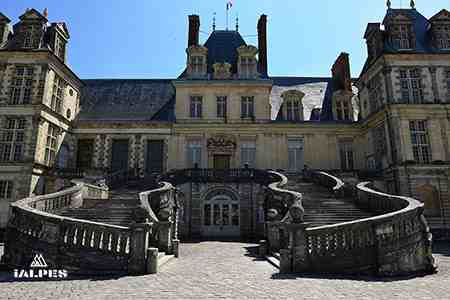 Cour d'honneur, château de Fontainebleau