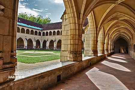 Bourg-en-Bresse: Cloitre