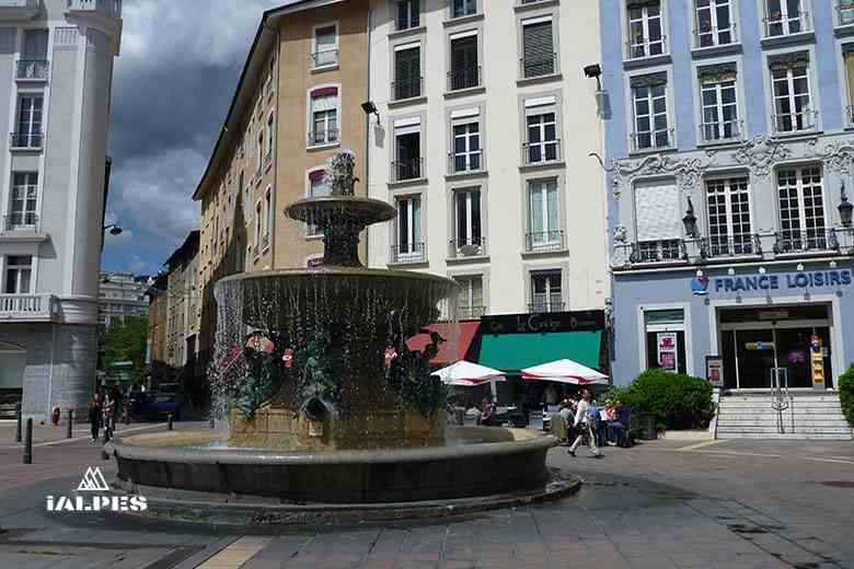 Grenoble, fontaine 