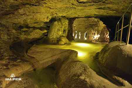Grottes de La Balme