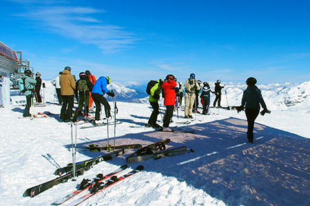 Groupe skieurs à Val Thorens, Savoie