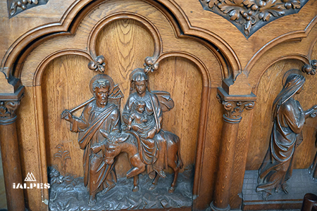 vienne notre-dame-de-pipet-scilpture vierge et l'enfant