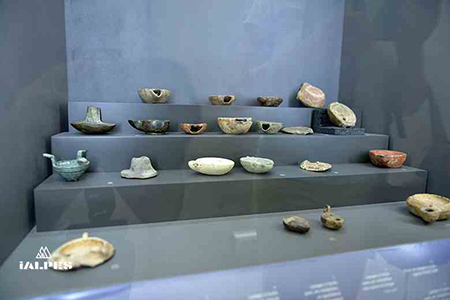 vitrine d'exposition, Musée gallo-romain d'Aoste,  Isère